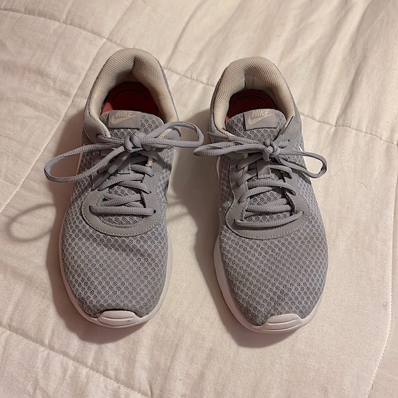 Nike Shoes - Size Women’s 11 Nike Grey Tennis Shoes